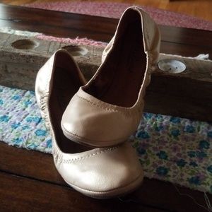 Lucky Brand Emmie Flat
